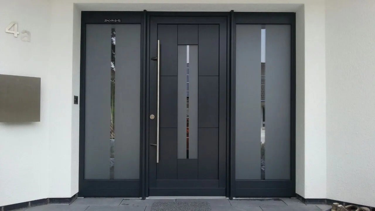Fensterbau und Hauseingangstüren – Bild 1