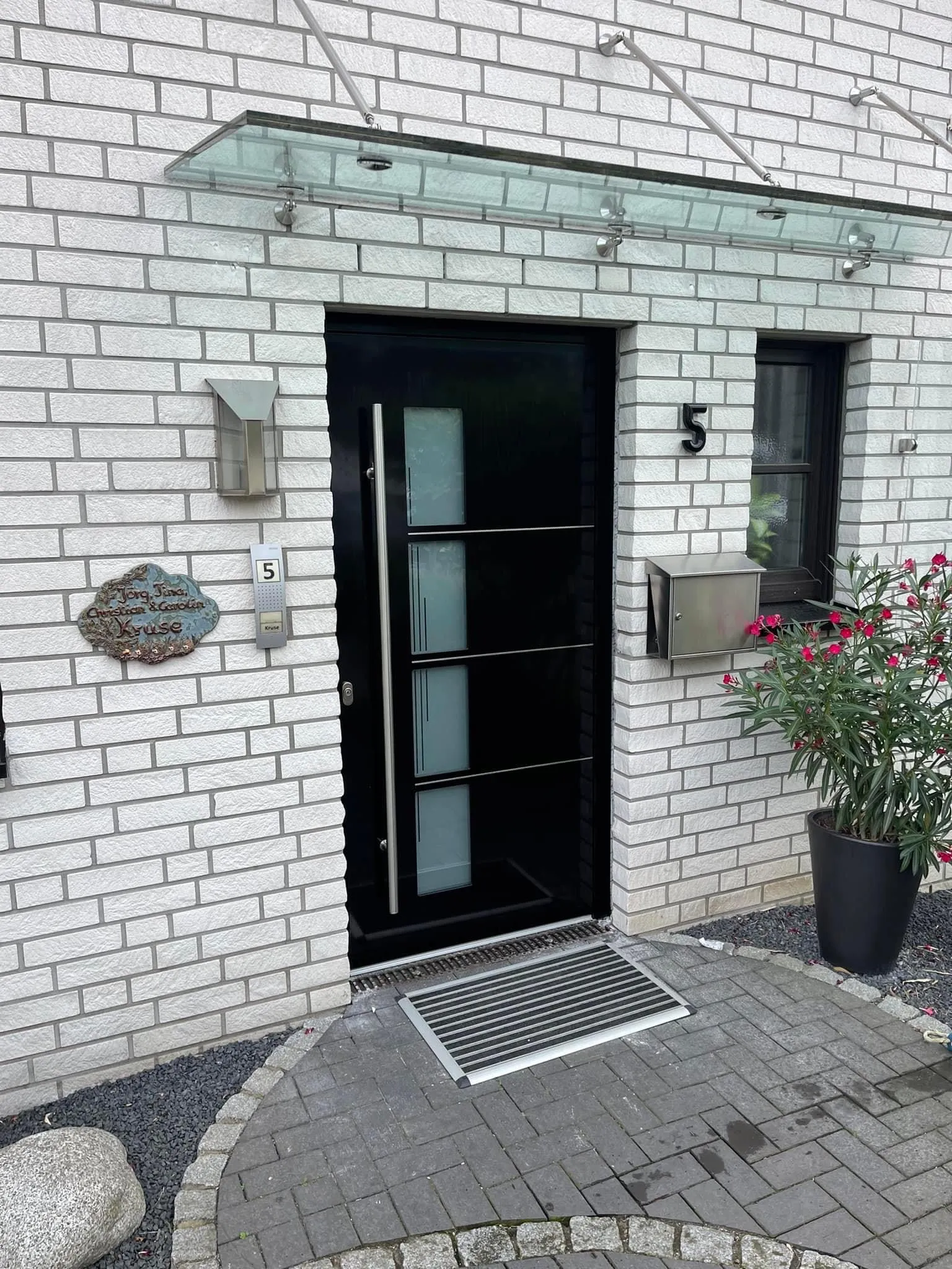 Fensterbau und Hauseingangstüren – Bild 4